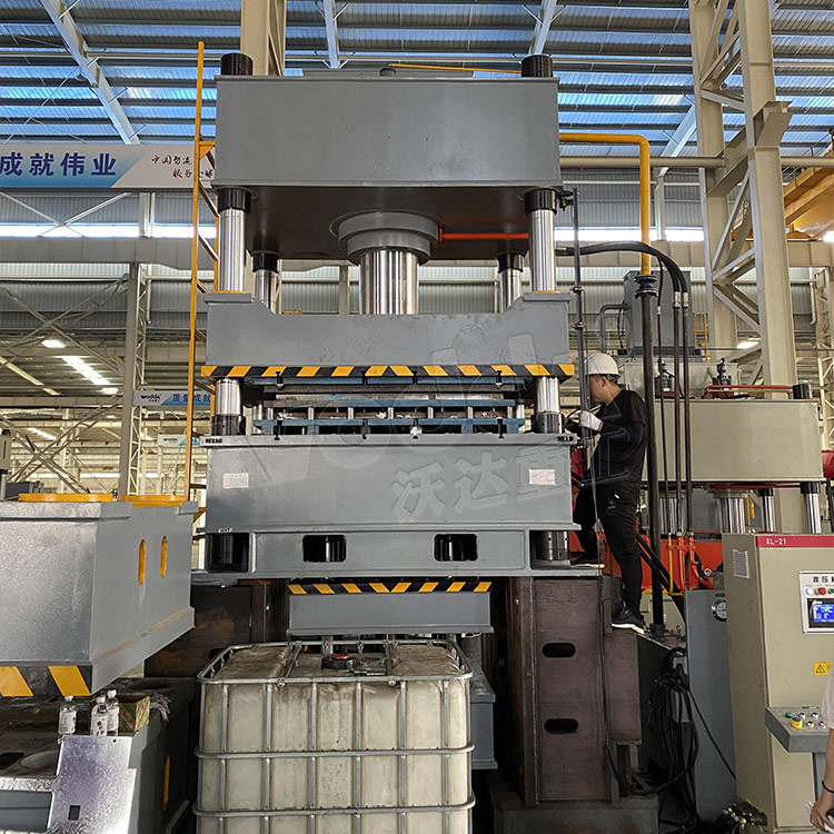 400噸拉伸(shēn)機調試 400噸(dūn)拉伸機調(diào)試