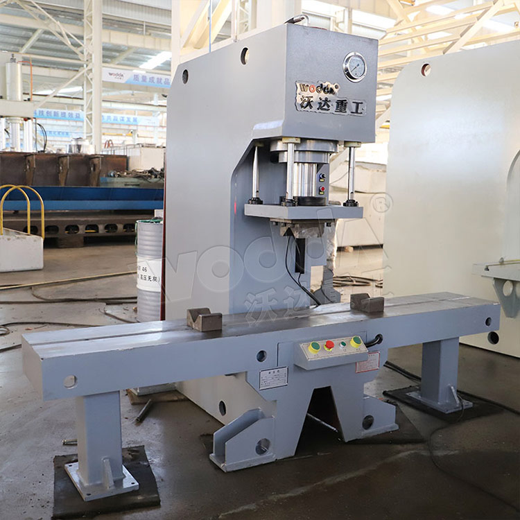 63噸(dun)單臂長軸校(xiào)直液壓機