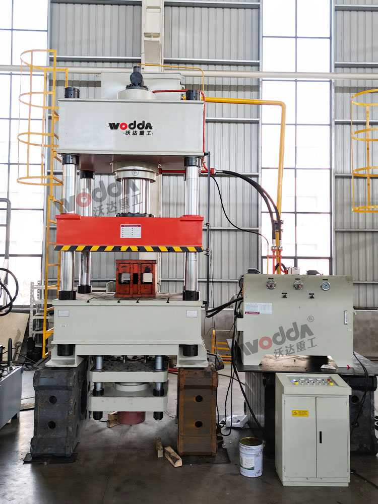 500噸(dūn)液壓墊(nian)拉伸機(ji) 500噸液壓(yā)墊拉伸(shēn)機