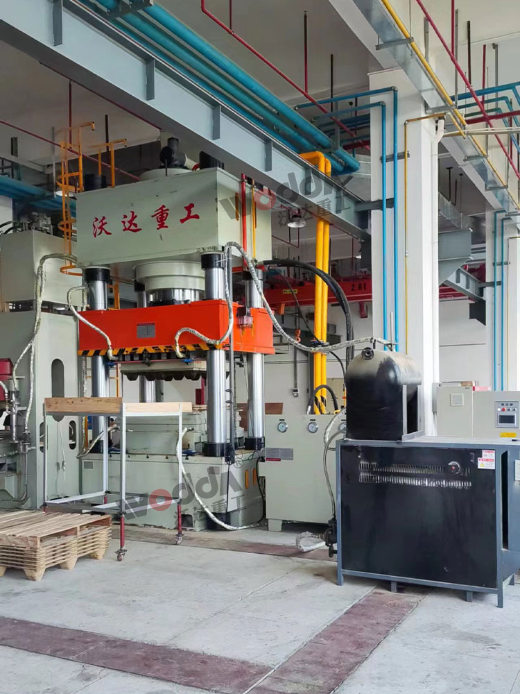 1000噸四柱液壓機 1000噸(dūn)四柱液壓機