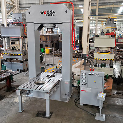 315噸電機軸承(cheng)壓裝液壓機(ji)-315噸龍門式液(yè)壓機