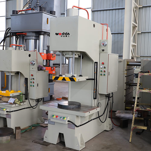 50噸單(dān)臂液壓機(ji)