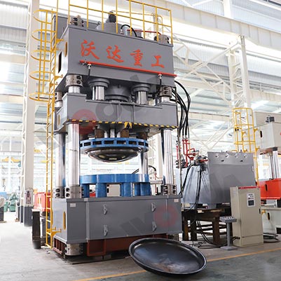 3000噸封頭拉(la)伸液壓機