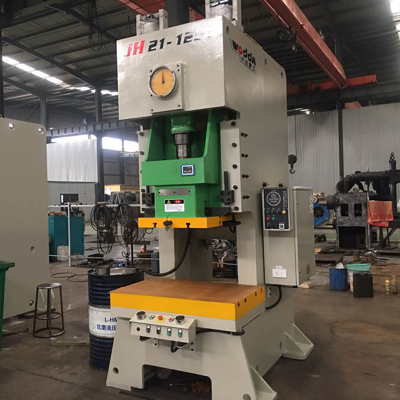 JH21開式(shi)單點氣動(dong)沖床