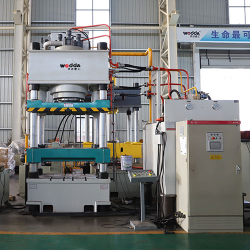 630噸牛羊(yáng)舔磚液壓(yā)機_630噸四梁(liáng)四柱液壓(ya)機